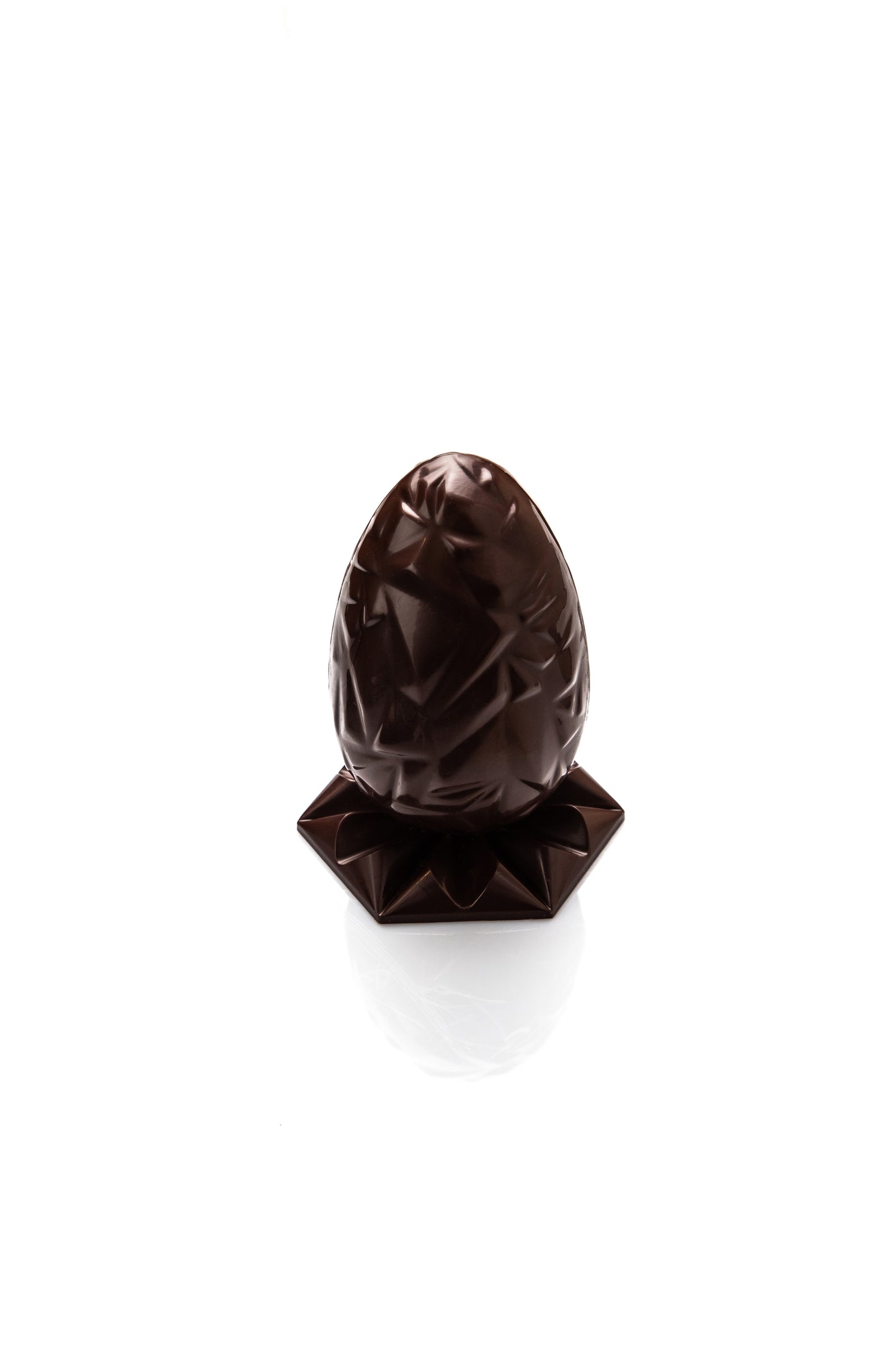 Oeuf Froissé chocolat noir garni- S 15cm
